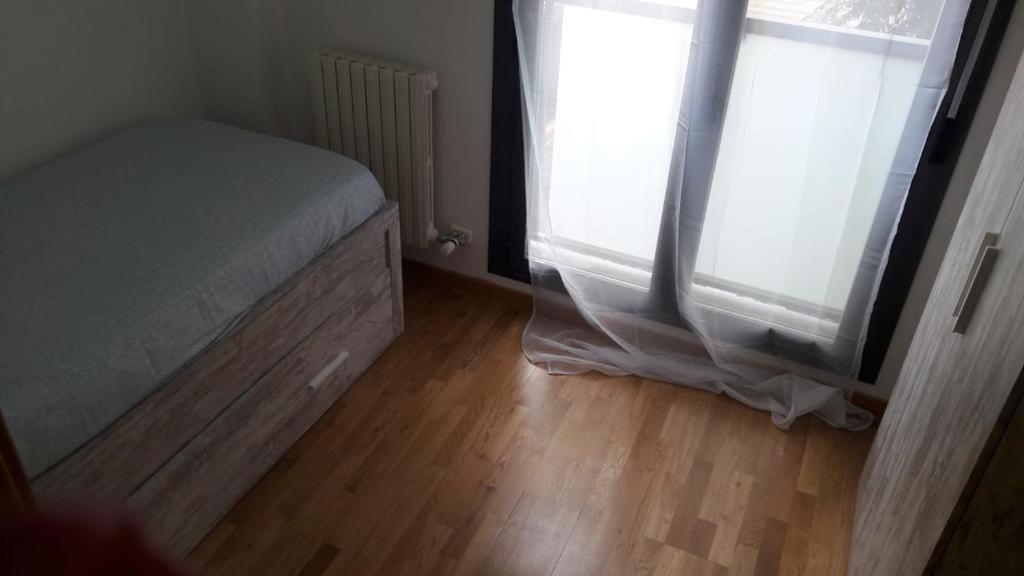 New, Cozy Apartment Plaza Del Pilar-Fuenclara Zaragoza Rum bild